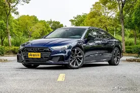 上汽奥迪A7L重塑豪华性能车，搭载全轮动态转向黑科技图片