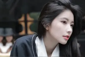 和平精英：女神方圆完美首秀，旗袍换装不重样，比鲨鱼的皮肤都多图片