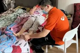 “没有你们的帮助，我的腿不可能恢复得这么快！”图片