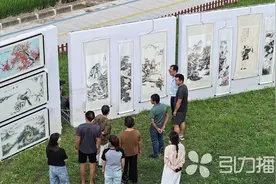 厉害了！张家港82岁老木匠家门口开画展图片