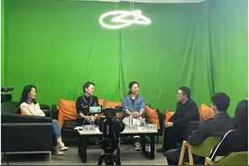 农工党员直播带“岗”助力高校毕业生就业图片