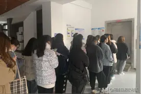 河南经贸职业学院加装电梯解决师生“上楼难”图片