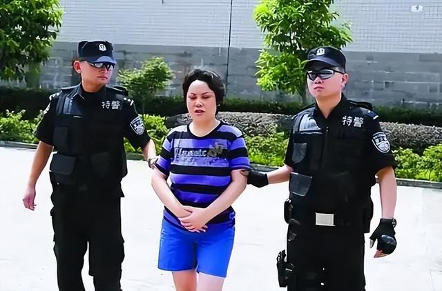 “重庆一姐男宠”罗璇：1米82肌肉发达，被抓后立刻翻脸不认人