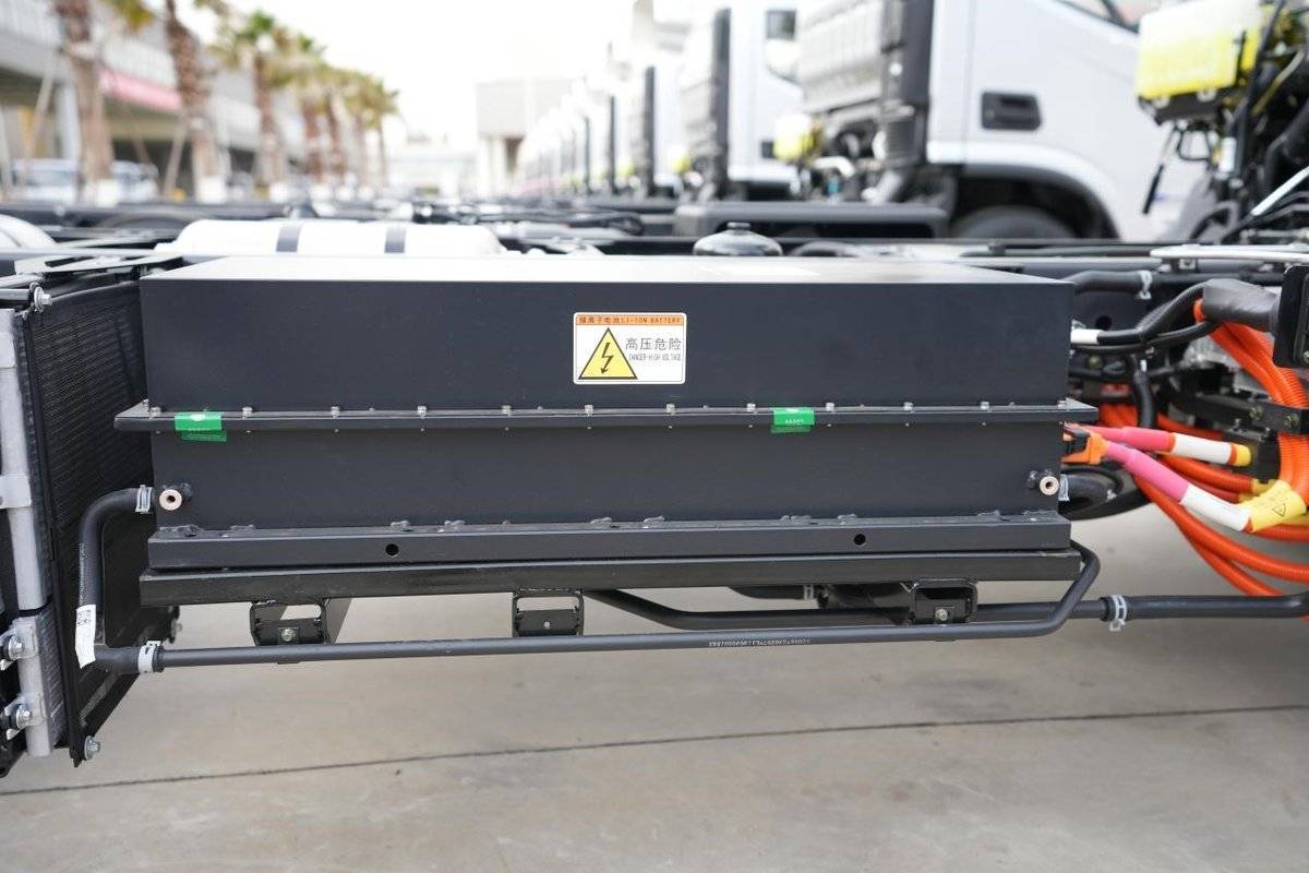 混动轻卡续航1000公里_欧马可智蓝HS混动轻卡_福田单排汽油版小货车