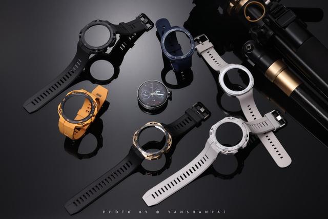 �ܴ�һ���̫���ģ���Ϊ�׿�ɻ����������ֱ�WATCH GT Cyber����