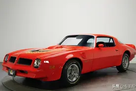 你是否还记得它，90年代的未来汽车——庞蒂亚克火鸟图片