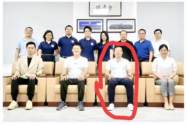 拯救李秋平的人终于出现了！周书记老婆酒后吐真言，事迹更毁三观