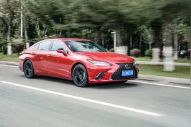 试完它我才明白，原来买ES 200的人才是最懂雷克萨斯的图片