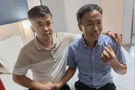 象·面孔丨男子被拐20年后将与母亲相认，申军良等寻子家长见证图片