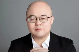 MiniMax创始人闫俊杰：AI正进化为更强的生产力图片
