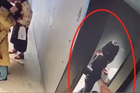 女生手机落厕所被偷，监控拍得一清二楚，失主安心网友却担心了图片