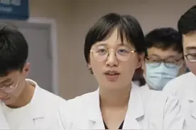 济南一乳腺外科女医生成网红图片