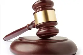 新疆乌苏：借用他人收款码赚钱 法官：千万别借图片