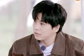 武艺的父母分居20多年，误以为算自动离婚，很享受现在的相处方式图片