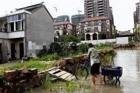 拒绝千万赔偿，出门只能渡河，苏州钉子户庄龙弟后来怎么样了？图片