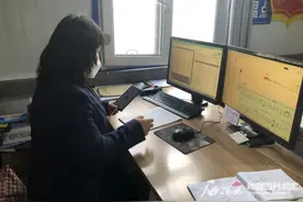 春运期间乌鲁木齐每日5000余辆出租车服务机场火车站图片