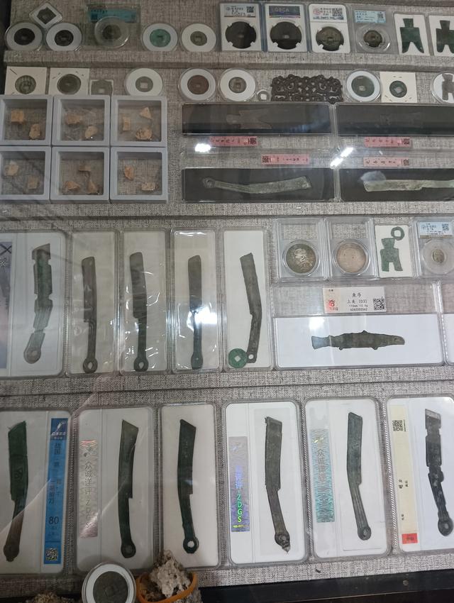 张文斌的强项:书画艺术与珍品收藏