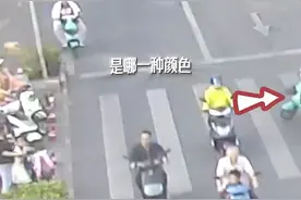 男子骑电动车载两名女子 还醉驾闯红灯！图片