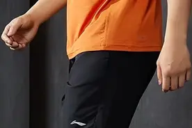 基本款运动短裤对比！安踏愧于行业老大，不及李宁特步其他国产？图片