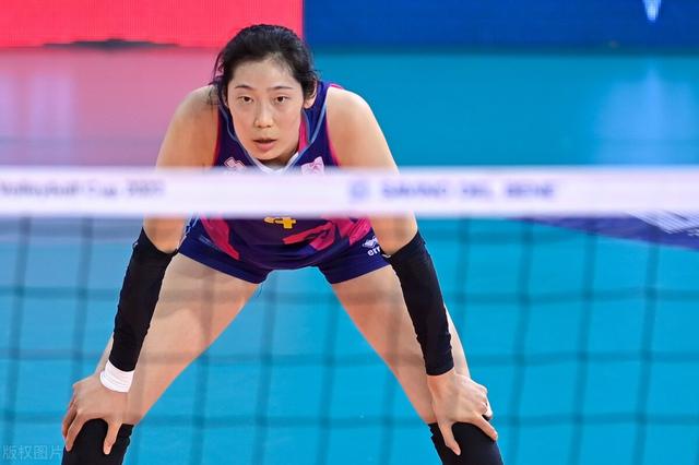 斯坎迪奇女排17号巴博里尼个人简介