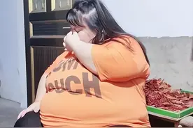 90后姑娘从校花变胖妞，靠体重实现财富自由，她究竟经历过什么？图片