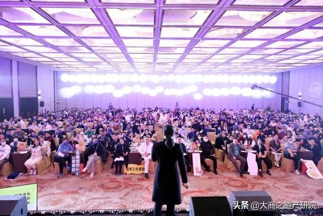 王昕招商 | 这四个赋能方法,加盟企业高效管控连锁店,盈利创新高