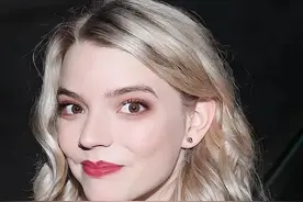 舔屏时间丨安雅·泰勒-乔伊，人间精灵，恐怖片的宠儿图片