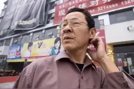 徐则明，中国第一聋哑警察，反扒高手，从警以来抓获小偷千余名图片