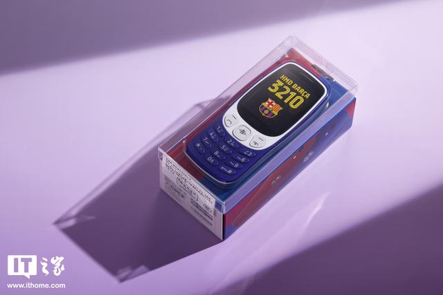 HMD 3210巴萨版功能机图赏：梦回1999，内置Deepseek AI助手