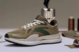 安踏多款老爹鞋曝光！满眼都是巴黎世家、新百伦的影子？图片