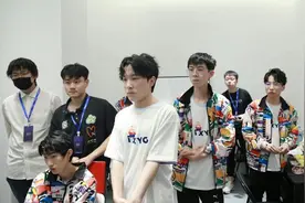 XYG陷入“窃听”风波，秀逗偷听粉丝报点？官博辟谣：已发律师函图片