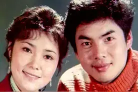 姜黎黎夫妇定居国外，开房车到处游山玩水，住独栋别墅生活惬意图片