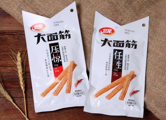 被曝吃出情趣用品！“辣条一哥”要翻车？