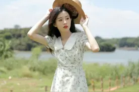 穿裙子怎么拍照才好看？几个经典好看的姿势，拍出优雅气质淑女风图片