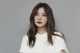 顶风作案！赵薇的恶行不止亲日辱华，现如今原形毕露下场大快人心图片