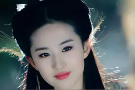 江城武汉,尽出美人！来自武汉的8位美女,个个美若天仙,风情万种图片