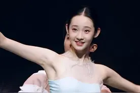 张艺凡为什么能成为时代峰峻二公主，她又是如何进入时代峰峻的？图片