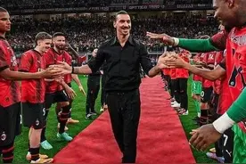 足坛“大奉先”——伊布小传图片