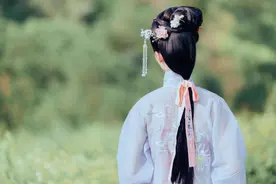 愿你们只听曲中意，不做曲中人图片