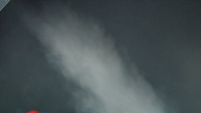 减轻衣物烫熨的工作量 你需要一台好用的电熨斗