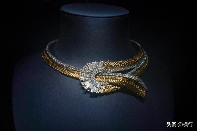 꾭䣬ʱű龭ѴչӭɫйϦ