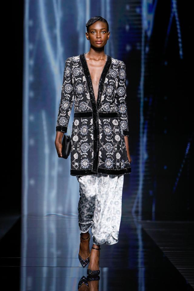 ������Armani��Ʋ��ø��ּ���ͼ����ӡ���������·������۶�