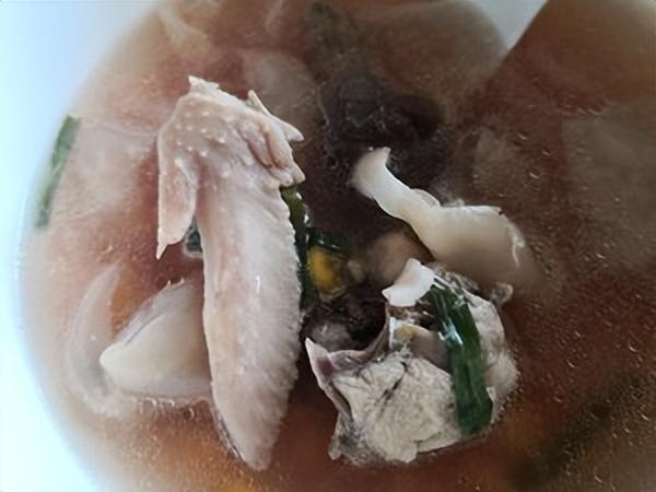 红菇花胶排骨汤 2026年红菇花胶排骨汤怎么做 红菇花胶排骨汤 2026年红菇花胶排骨汤怎么做