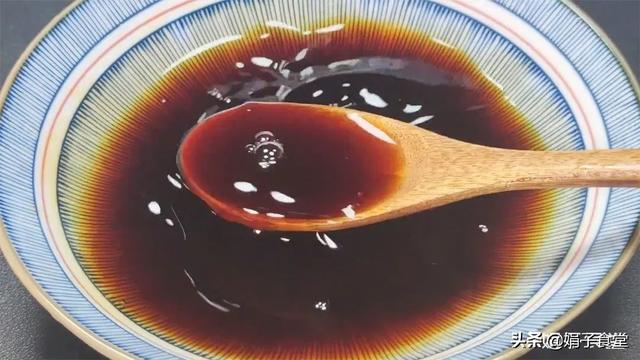 土豆鸡蛋饼这样做才好吃，鲜香入味，简单营养，孩子经常点名要吃