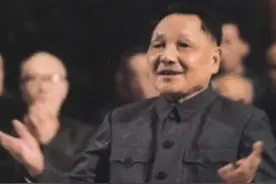 1988年邓小平决定恢复军衔制，却下令取消元帅和大将军衔，为何？图片