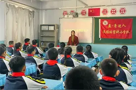 “益·身边人”宣讲进学校、社区图片