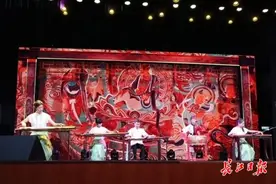 洪山区集中展示非遗保护成果，16个非遗项目获授牌图片
