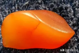 茫茫戈壁，奇石遍地，其中有一块以500万成交图片