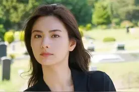 在中国火的一塌糊涂的韩国美女林珍娜图片