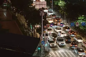 “逃离”失败的深圳年轻人：在二线城市生活3个月，我又回深圳了图片